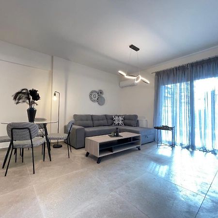 Modern Apartments Near Marina Flisvos Athen Exterior foto
